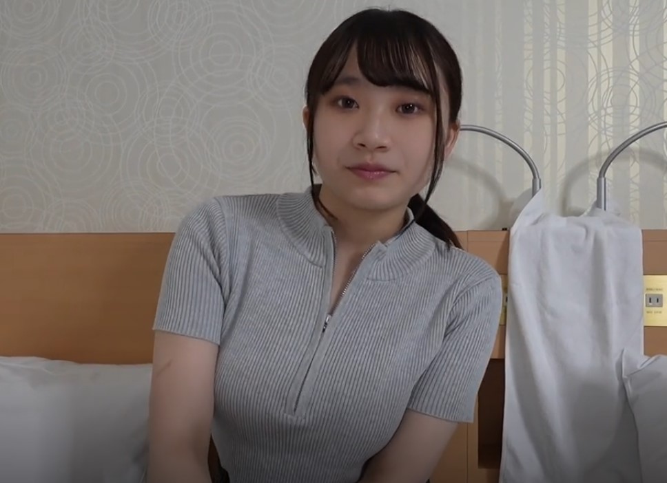 Làm tình địt nhau tập thể với nữ idol bướm đẹp